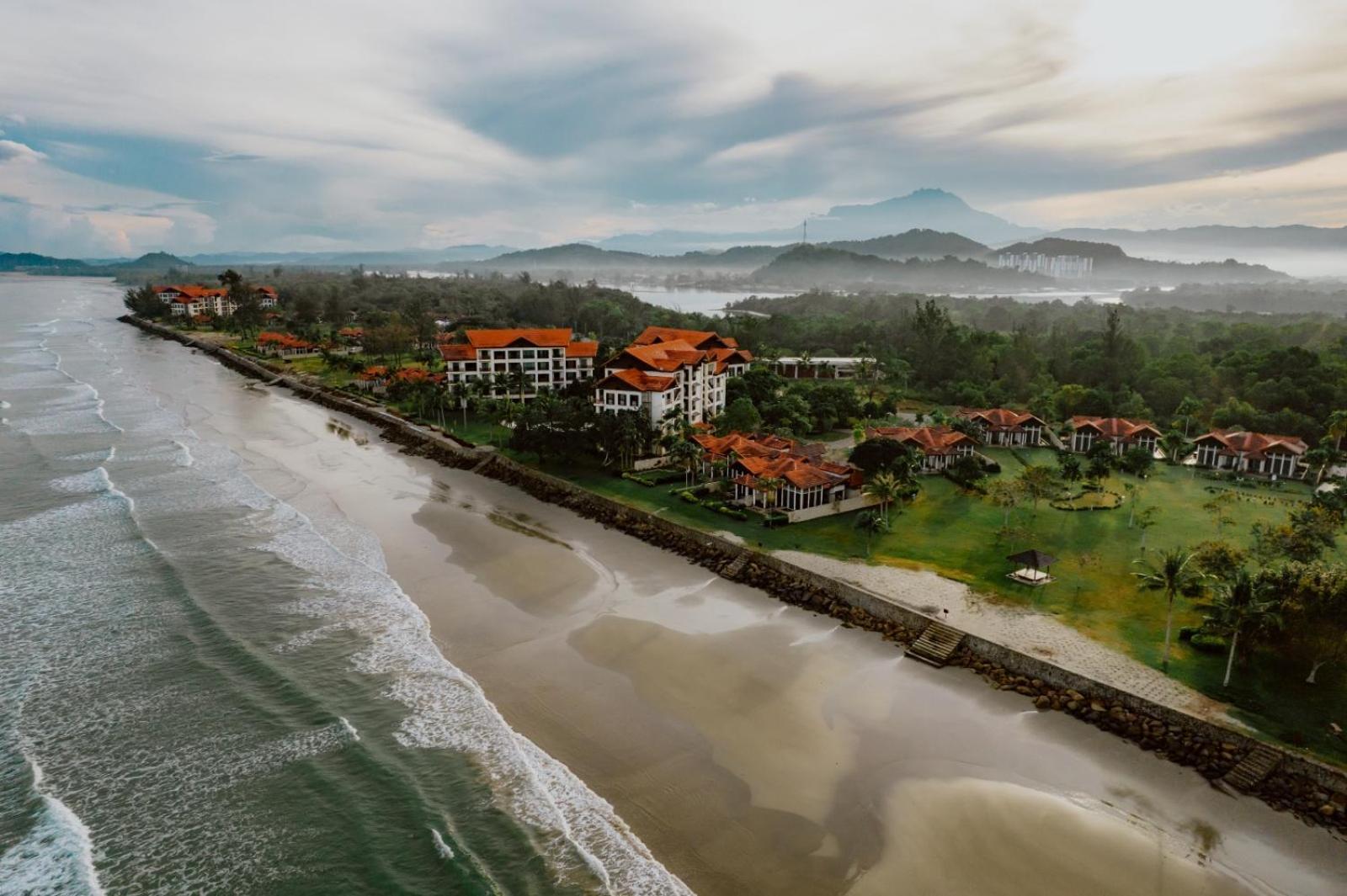 Borneo Beach Villas Kota Kinabalu Exterior foto