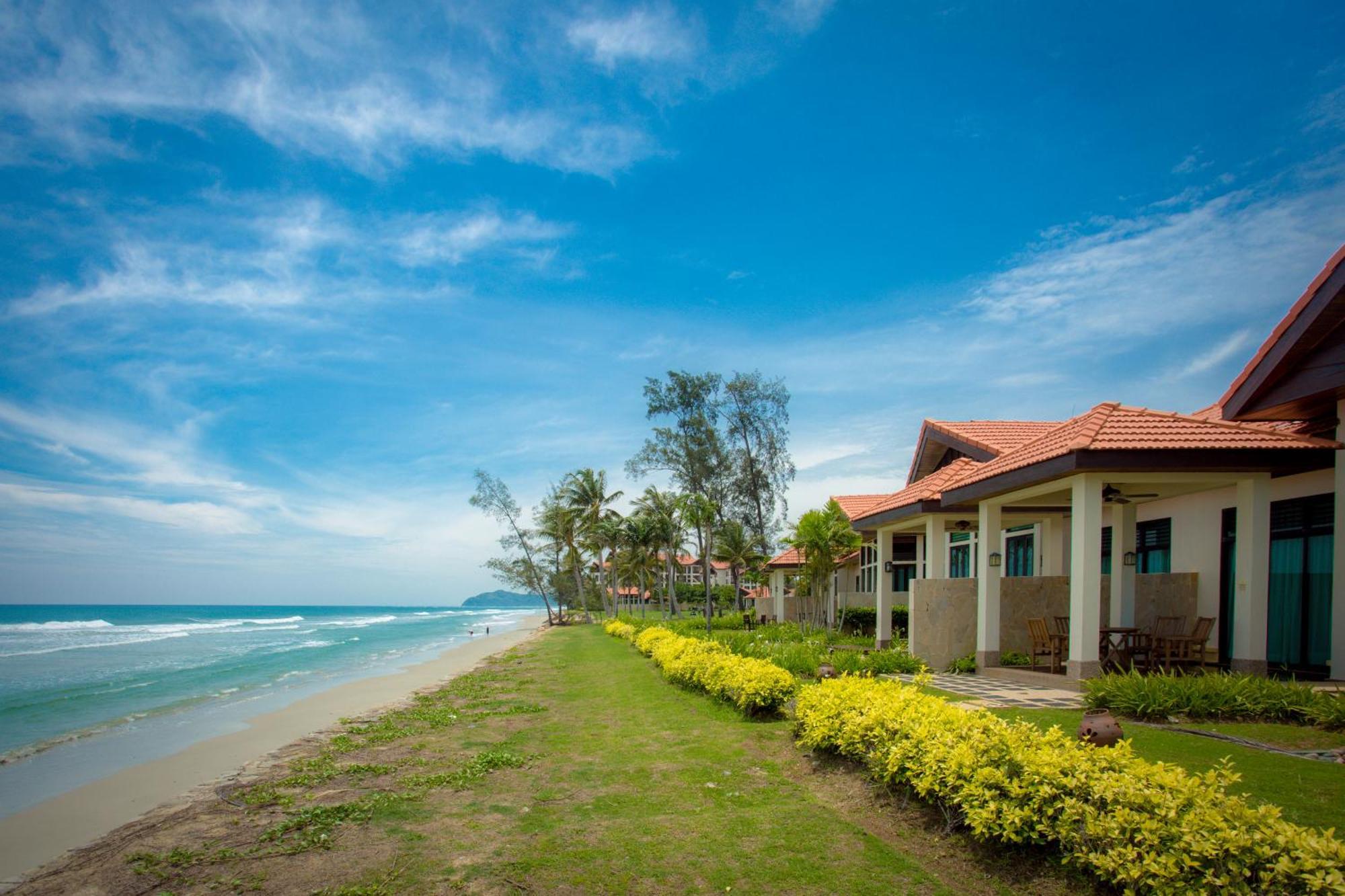 Borneo Beach Villas Kota Kinabalu Exterior foto